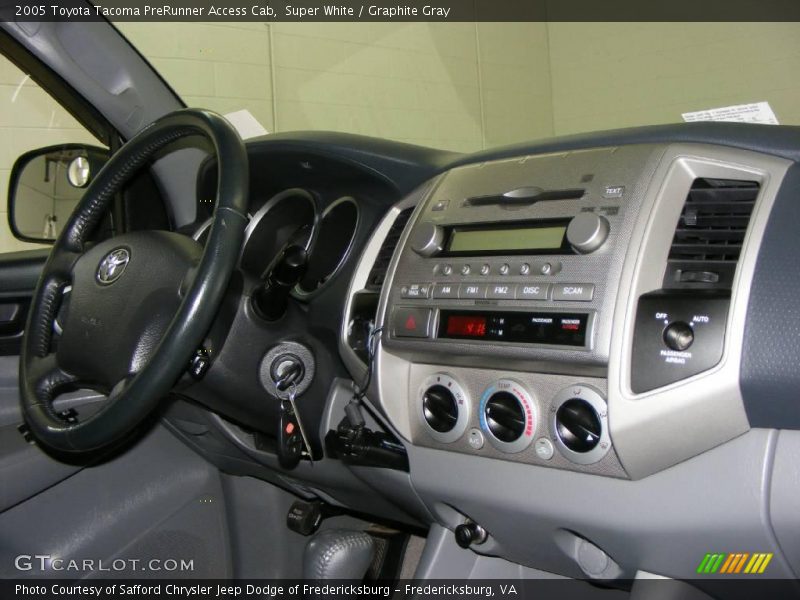 Super White / Graphite Gray 2005 Toyota Tacoma PreRunner Access Cab