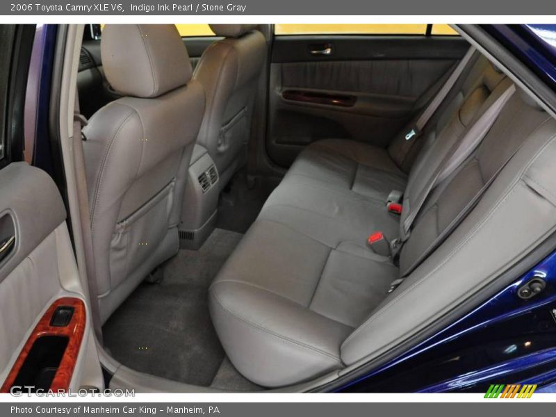 Indigo Ink Pearl / Stone Gray 2006 Toyota Camry XLE V6