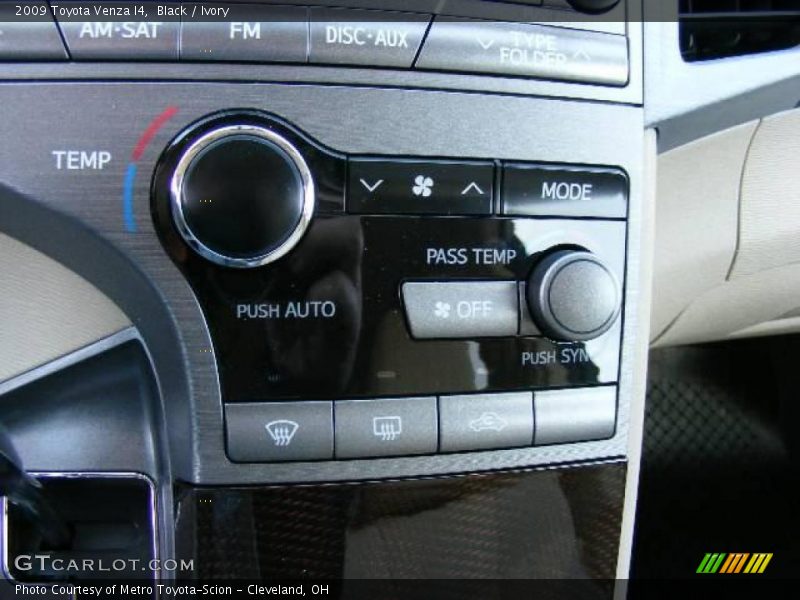 Black / Ivory 2009 Toyota Venza I4