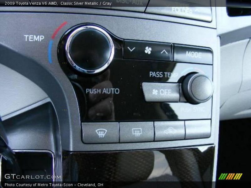 Classic Silver Metallic / Gray 2009 Toyota Venza V6 AWD