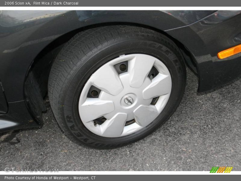 Flint Mica / Dark Charcoal 2006 Scion xA