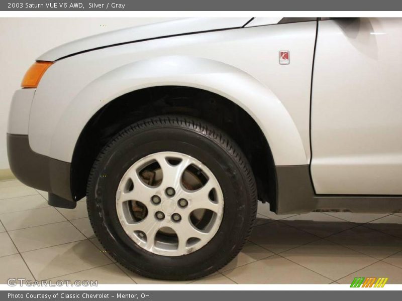 Silver / Gray 2003 Saturn VUE V6 AWD