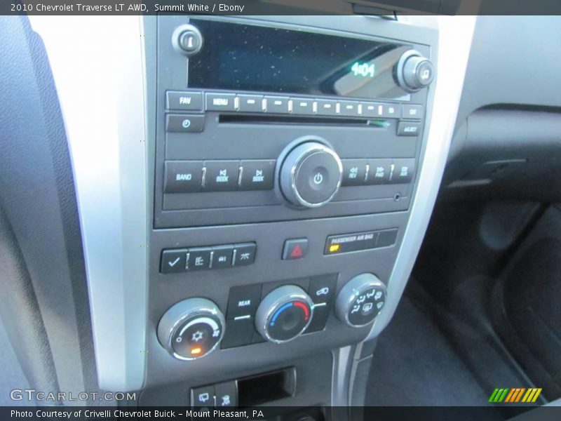 Summit White / Ebony 2010 Chevrolet Traverse LT AWD