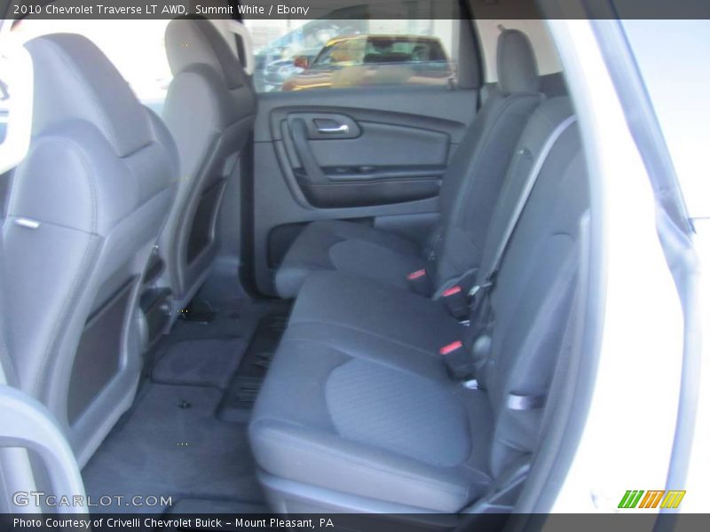 Summit White / Ebony 2010 Chevrolet Traverse LT AWD