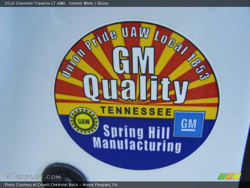 Summit White / Ebony 2010 Chevrolet Traverse LT AWD
