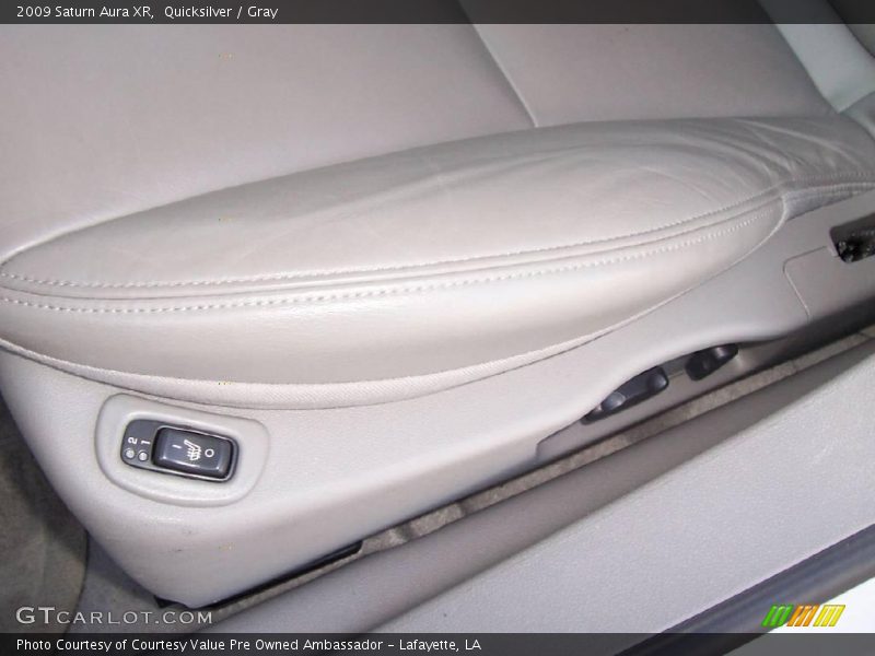 Quicksilver / Gray 2009 Saturn Aura XR