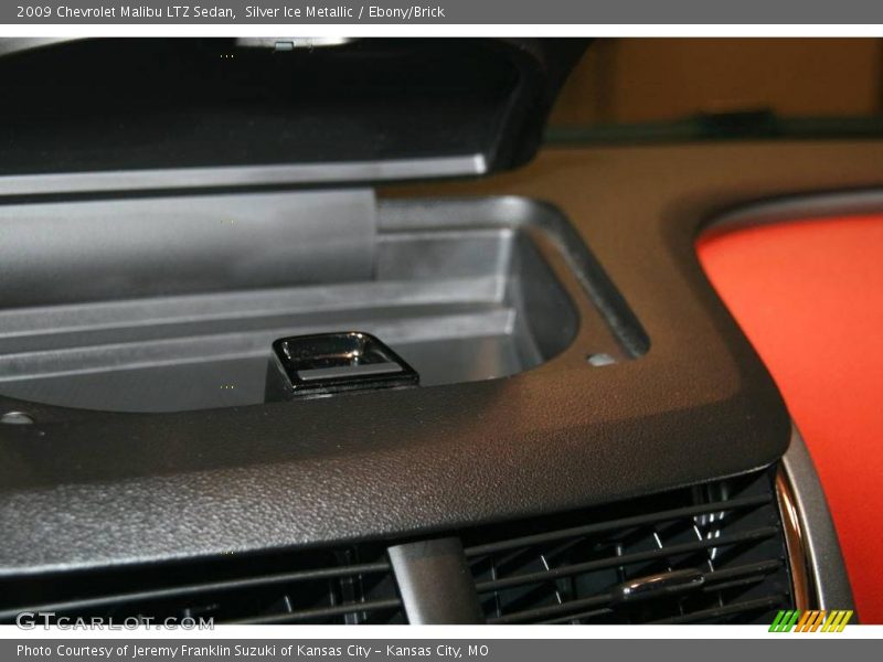 Silver Ice Metallic / Ebony/Brick 2009 Chevrolet Malibu LTZ Sedan