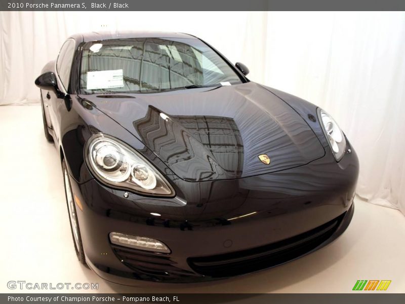 Black / Black 2010 Porsche Panamera S