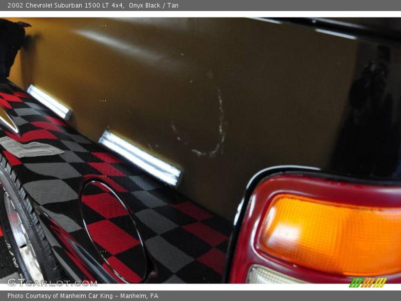 Onyx Black / Tan 2002 Chevrolet Suburban 1500 LT 4x4