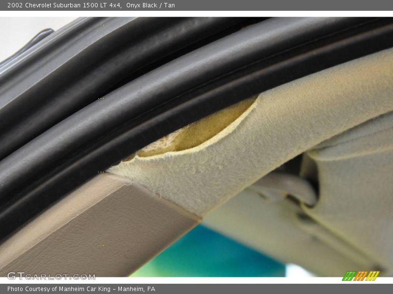Onyx Black / Tan 2002 Chevrolet Suburban 1500 LT 4x4