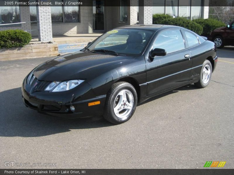 Black / Graphite 2005 Pontiac Sunfire Coupe