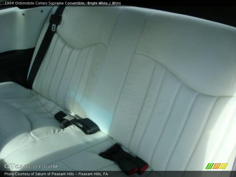 Bright White / White 1994 Oldsmobile Cutlass Supreme Convertible
