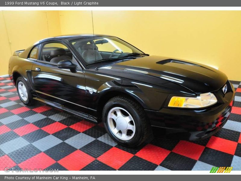 Black / Light Graphite 1999 Ford Mustang V6 Coupe