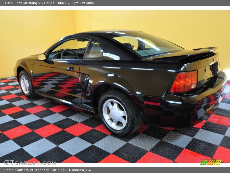 Black / Light Graphite 1999 Ford Mustang V6 Coupe