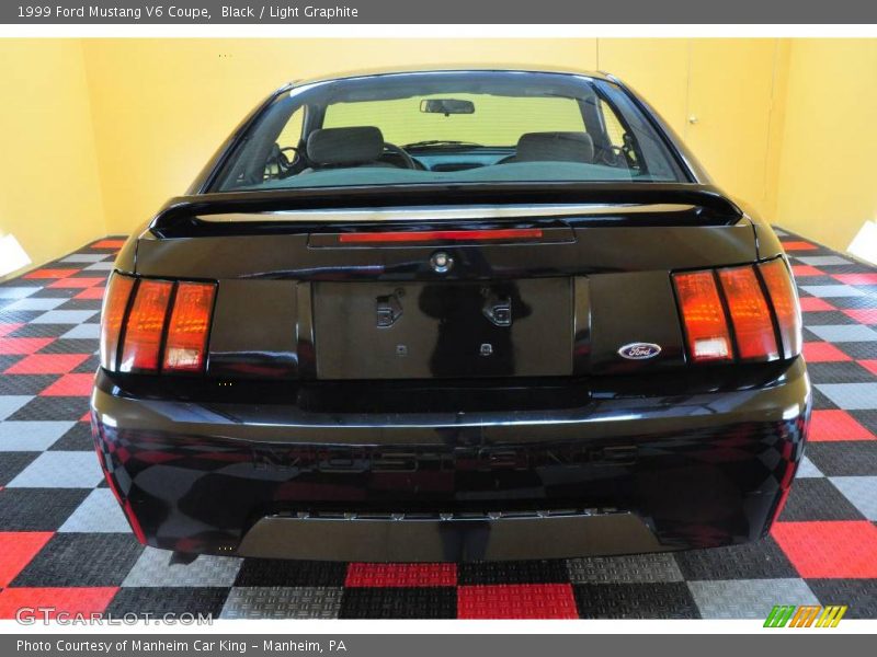 Black / Light Graphite 1999 Ford Mustang V6 Coupe