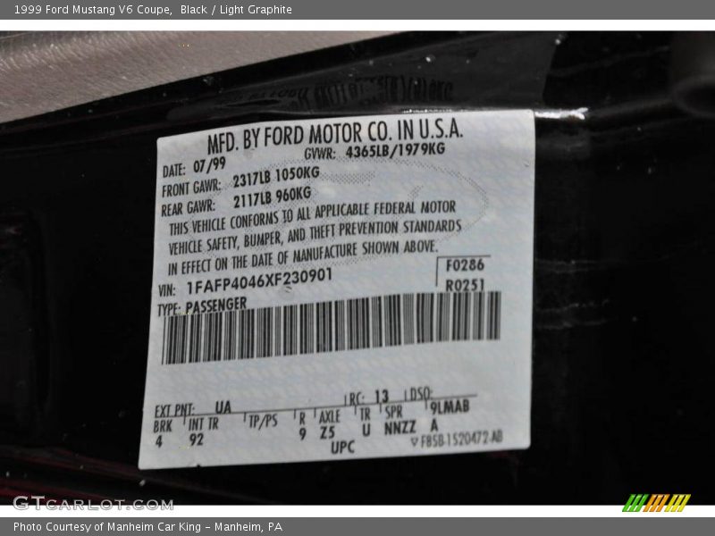Black / Light Graphite 1999 Ford Mustang V6 Coupe