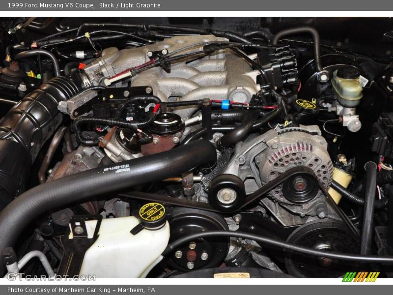 Black / Light Graphite 1999 Ford Mustang V6 Coupe
