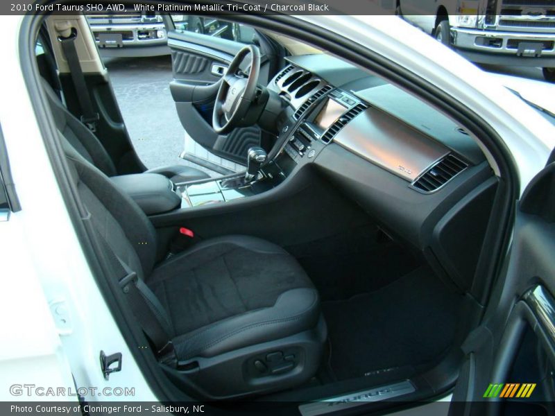 White Platinum Metallic Tri-Coat / Charcoal Black 2010 Ford Taurus SHO AWD