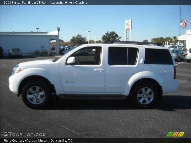 Avalanche White / Graphite 2009 Nissan Pathfinder SE 4x4