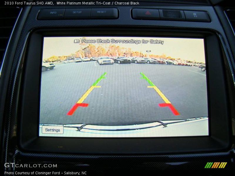 White Platinum Metallic Tri-Coat / Charcoal Black 2010 Ford Taurus SHO AWD