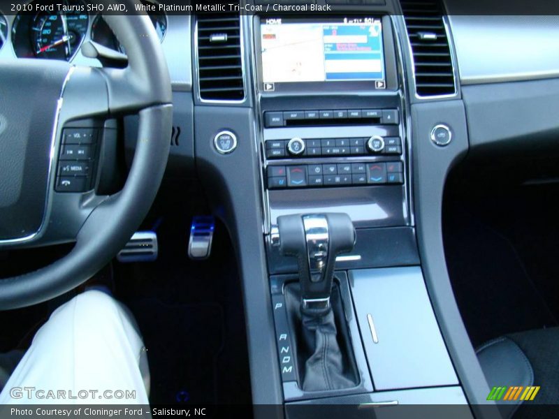 White Platinum Metallic Tri-Coat / Charcoal Black 2010 Ford Taurus SHO AWD