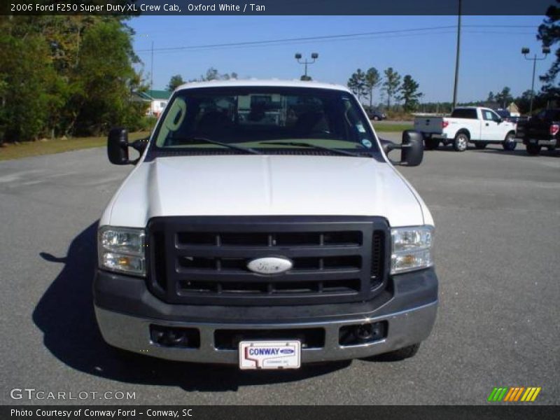 Oxford White / Tan 2006 Ford F250 Super Duty XL Crew Cab
