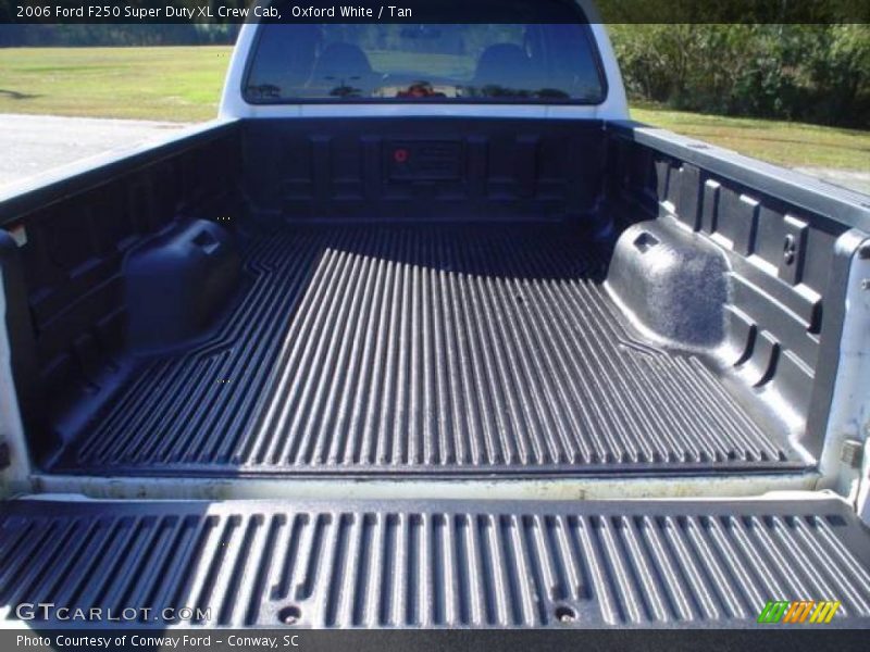 Oxford White / Tan 2006 Ford F250 Super Duty XL Crew Cab