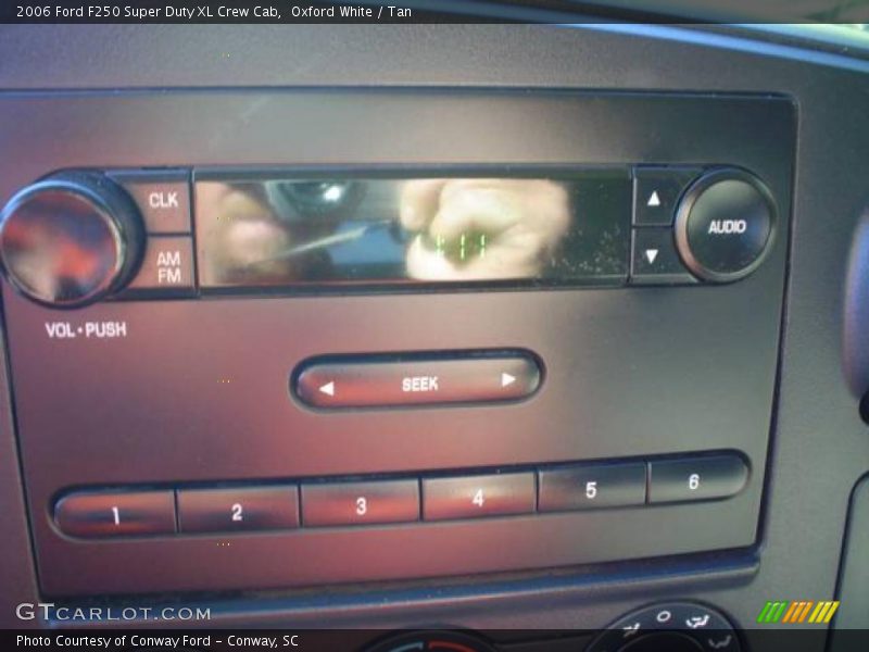 Oxford White / Tan 2006 Ford F250 Super Duty XL Crew Cab