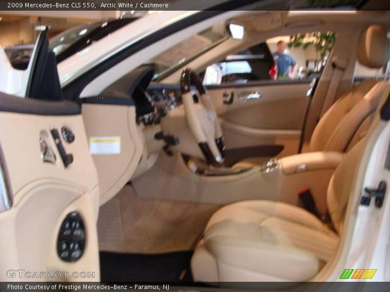 Arctic White / Cashmere 2009 Mercedes-Benz CLS 550