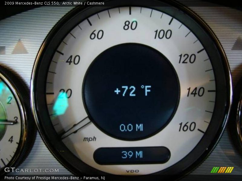 Arctic White / Cashmere 2009 Mercedes-Benz CLS 550
