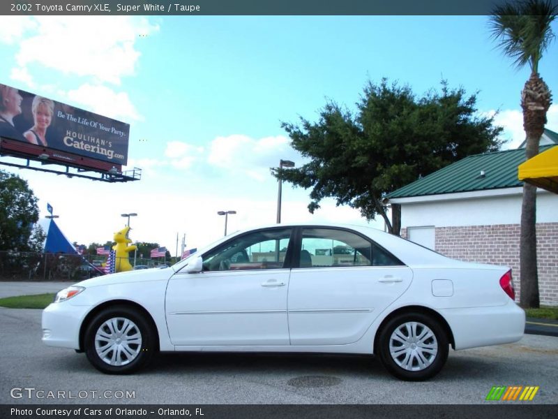 Super White / Taupe 2002 Toyota Camry XLE