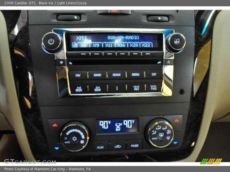 Black Ice / Light Linen/Cocoa 2008 Cadillac DTS