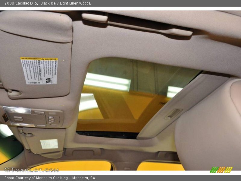 Black Ice / Light Linen/Cocoa 2008 Cadillac DTS