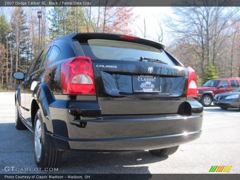 Black / Pastel Slate Gray 2007 Dodge Caliber SE