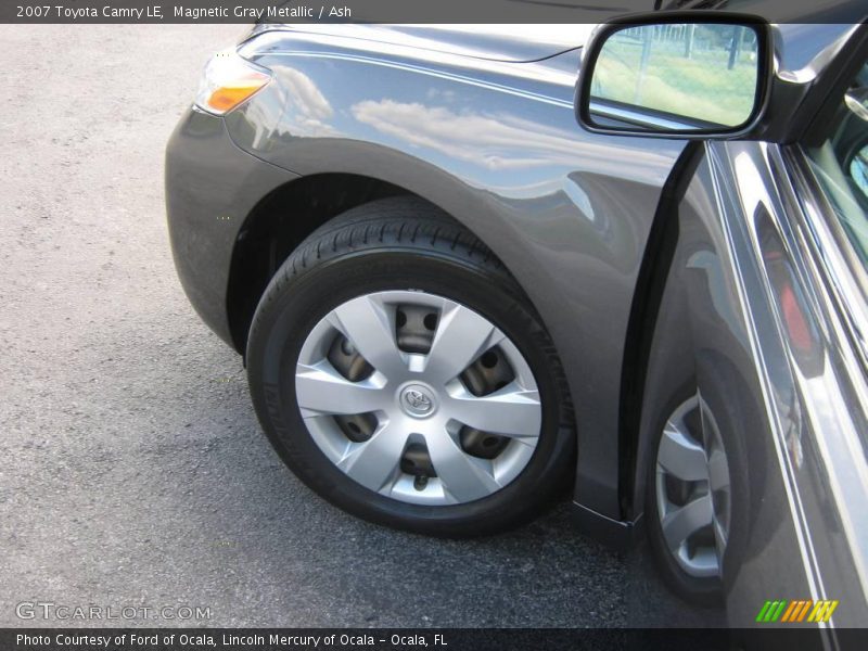 Magnetic Gray Metallic / Ash 2007 Toyota Camry LE
