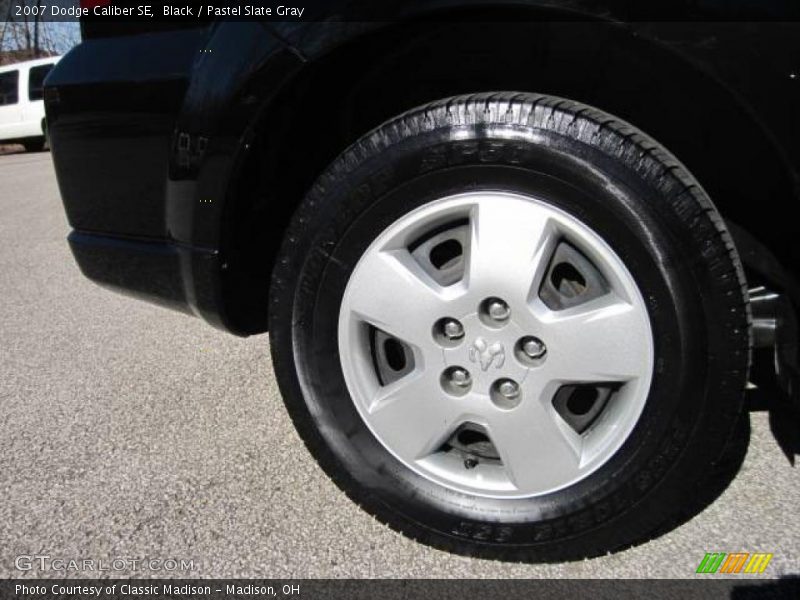 Black / Pastel Slate Gray 2007 Dodge Caliber SE
