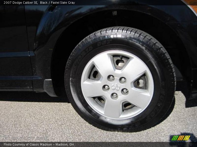 Black / Pastel Slate Gray 2007 Dodge Caliber SE