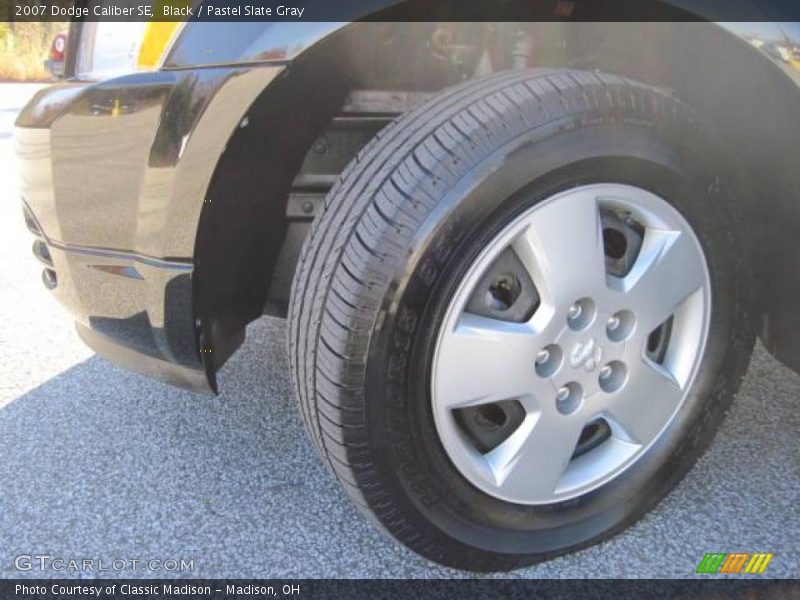 Black / Pastel Slate Gray 2007 Dodge Caliber SE