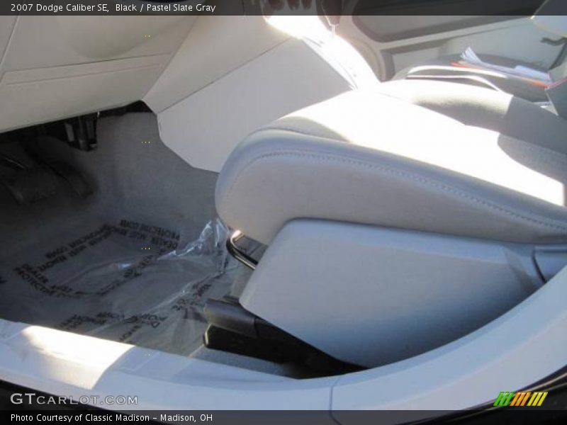 Black / Pastel Slate Gray 2007 Dodge Caliber SE