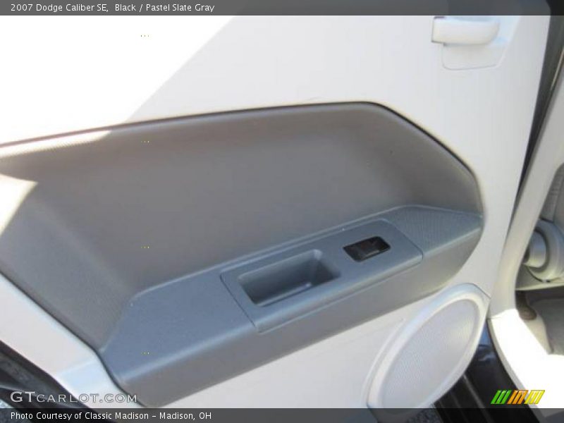 Black / Pastel Slate Gray 2007 Dodge Caliber SE