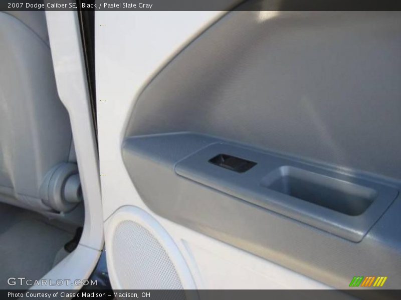 Black / Pastel Slate Gray 2007 Dodge Caliber SE
