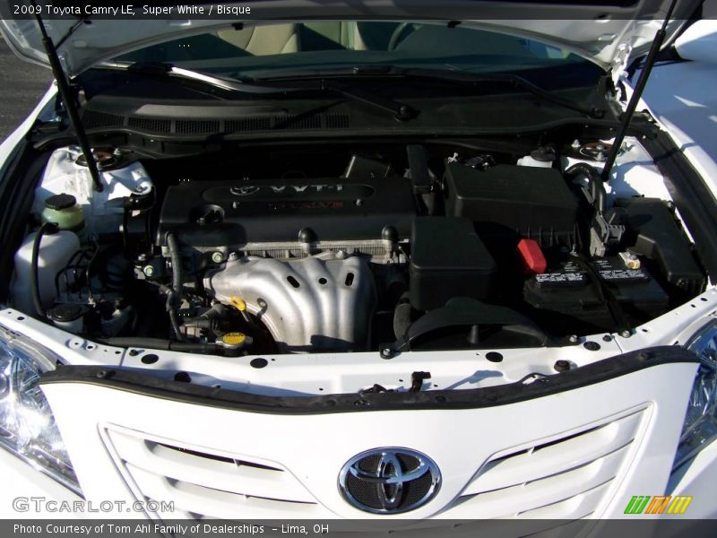 Super White / Bisque 2009 Toyota Camry LE