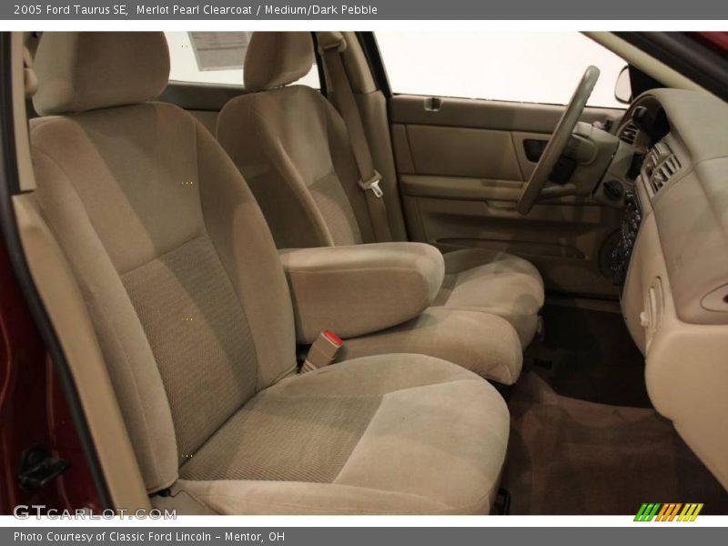 Merlot Pearl Clearcoat / Medium/Dark Pebble 2005 Ford Taurus SE