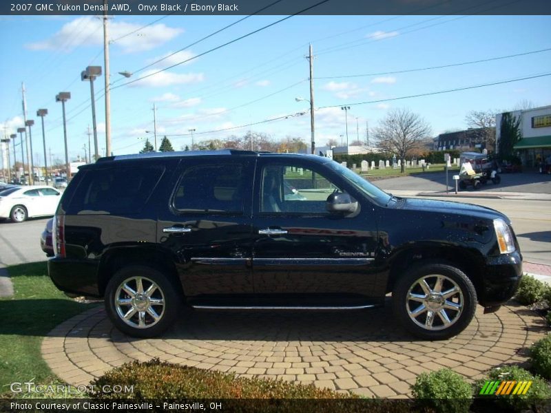 Onyx Black / Ebony Black 2007 GMC Yukon Denali AWD