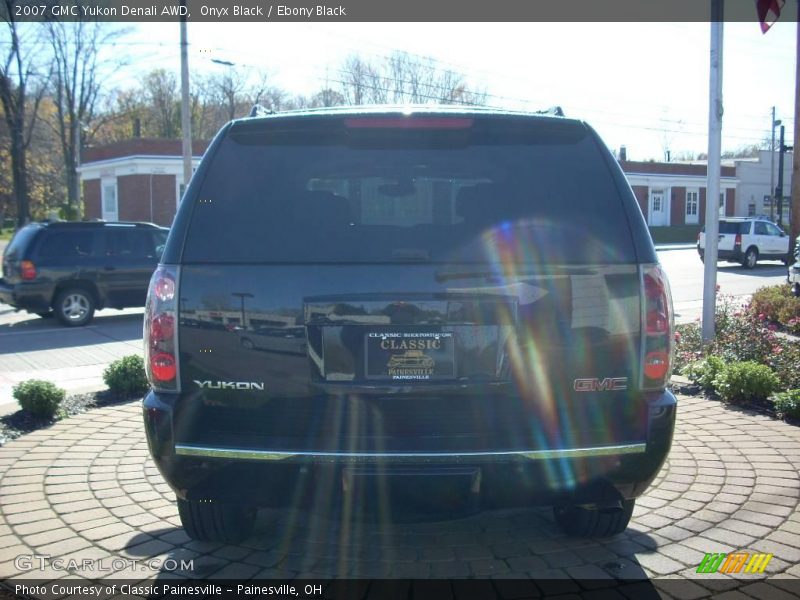 Onyx Black / Ebony Black 2007 GMC Yukon Denali AWD