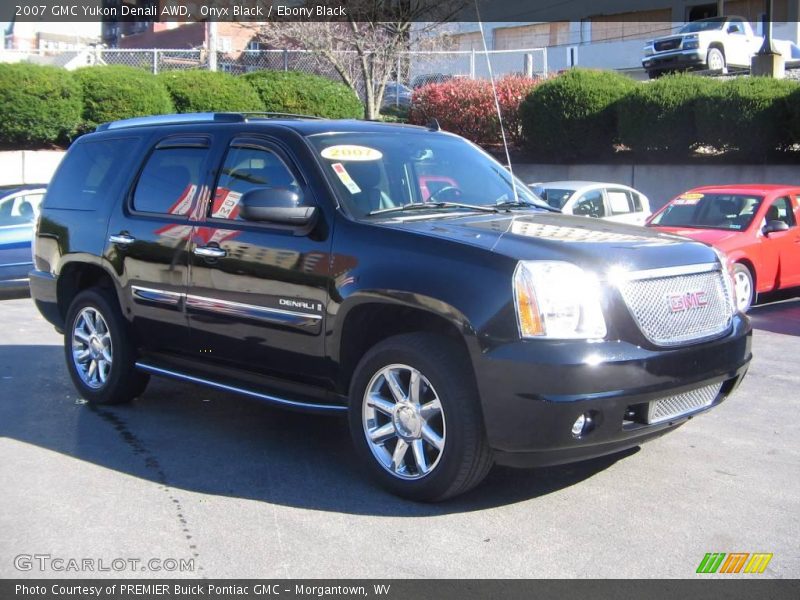 Onyx Black / Ebony Black 2007 GMC Yukon Denali AWD