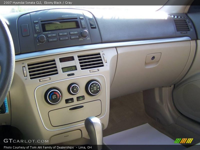 Ebony Black / Gray 2007 Hyundai Sonata GLS