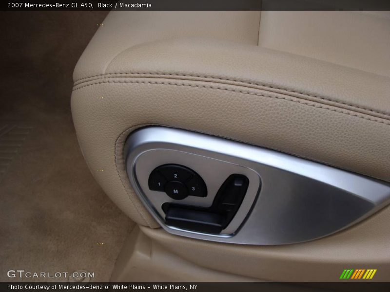 Black / Macadamia 2007 Mercedes-Benz GL 450