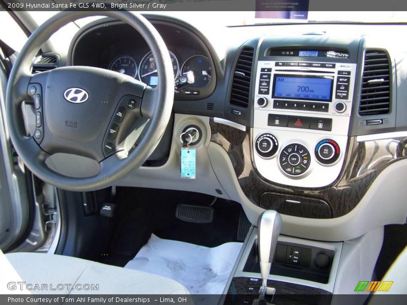 Bright Silver / Gray 2009 Hyundai Santa Fe GLS 4WD