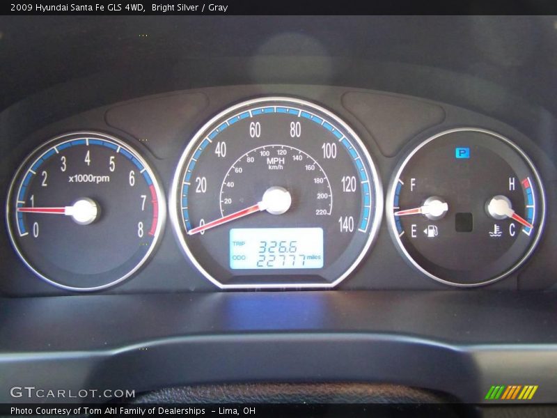 Bright Silver / Gray 2009 Hyundai Santa Fe GLS 4WD